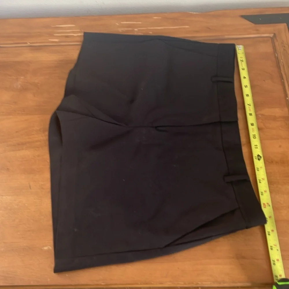 Halogen Classic Black Women's Shorts Size 14